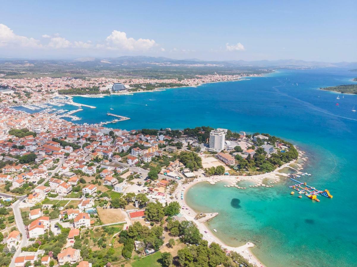 Apartments And Rooms Mladen Vodice Exterior photo